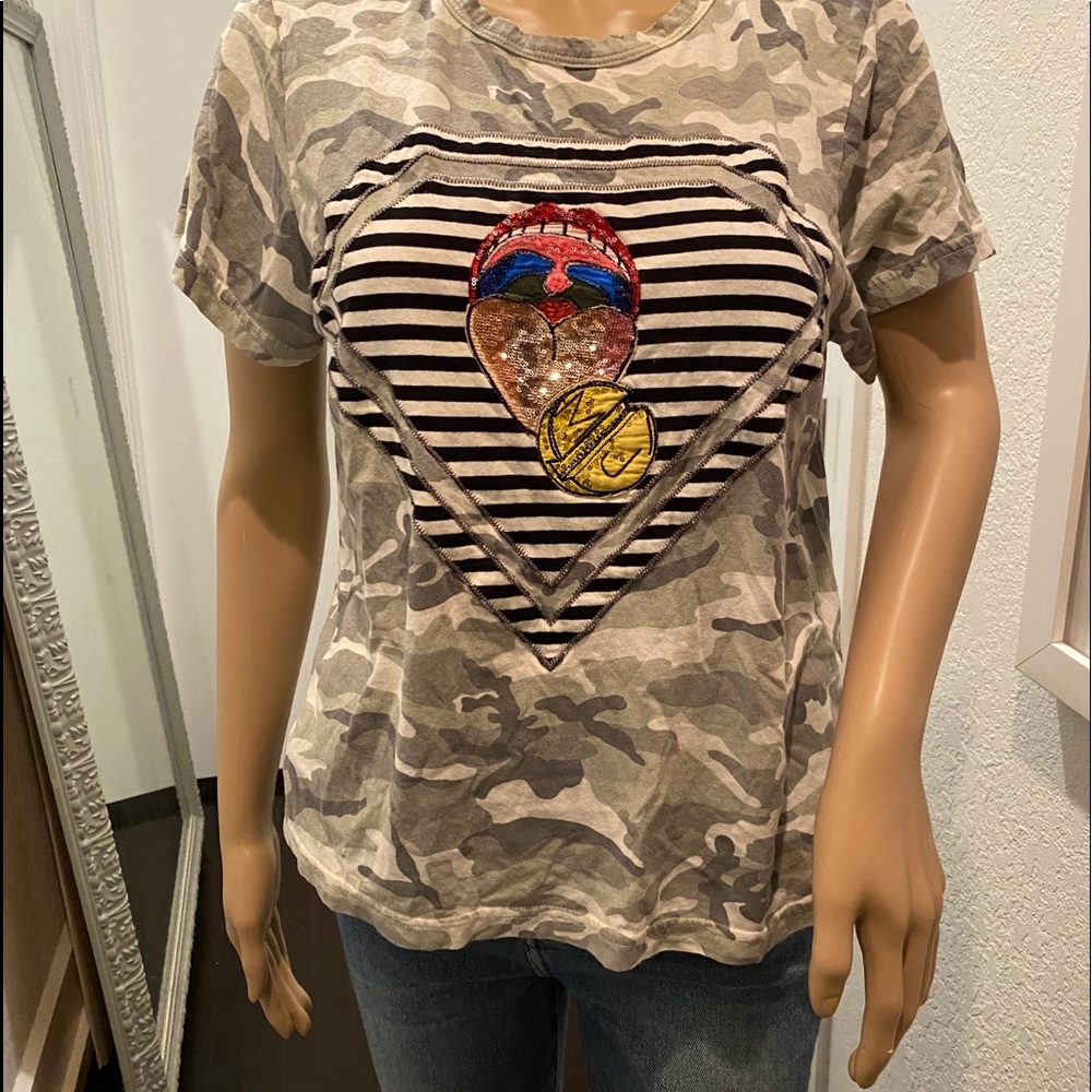 Marc Jacobs fun tee